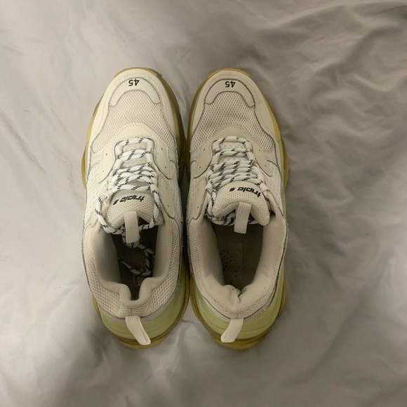 Balenciaga Triple - Picture 1 of 3